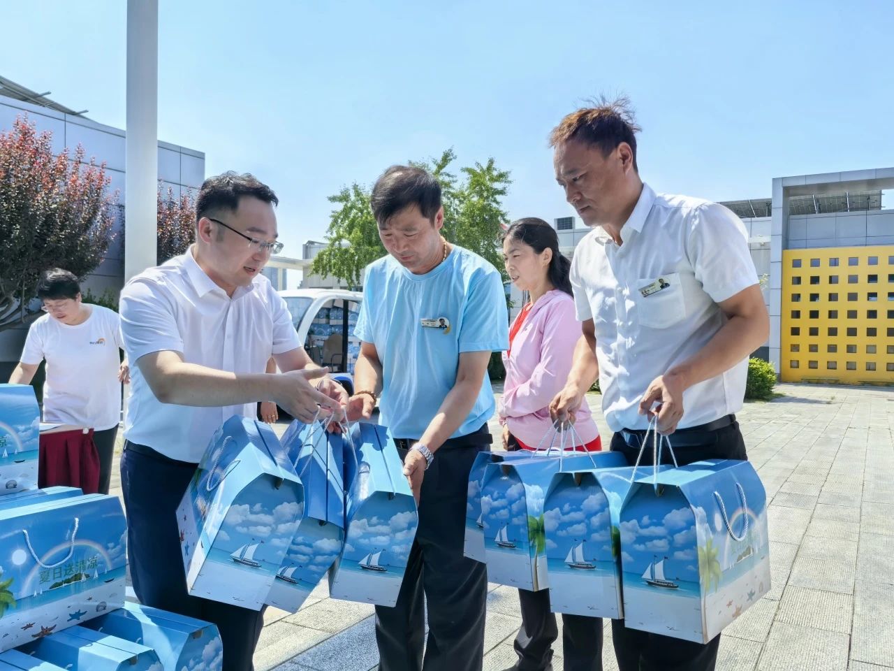 东方时尚工会 夏日送清凉