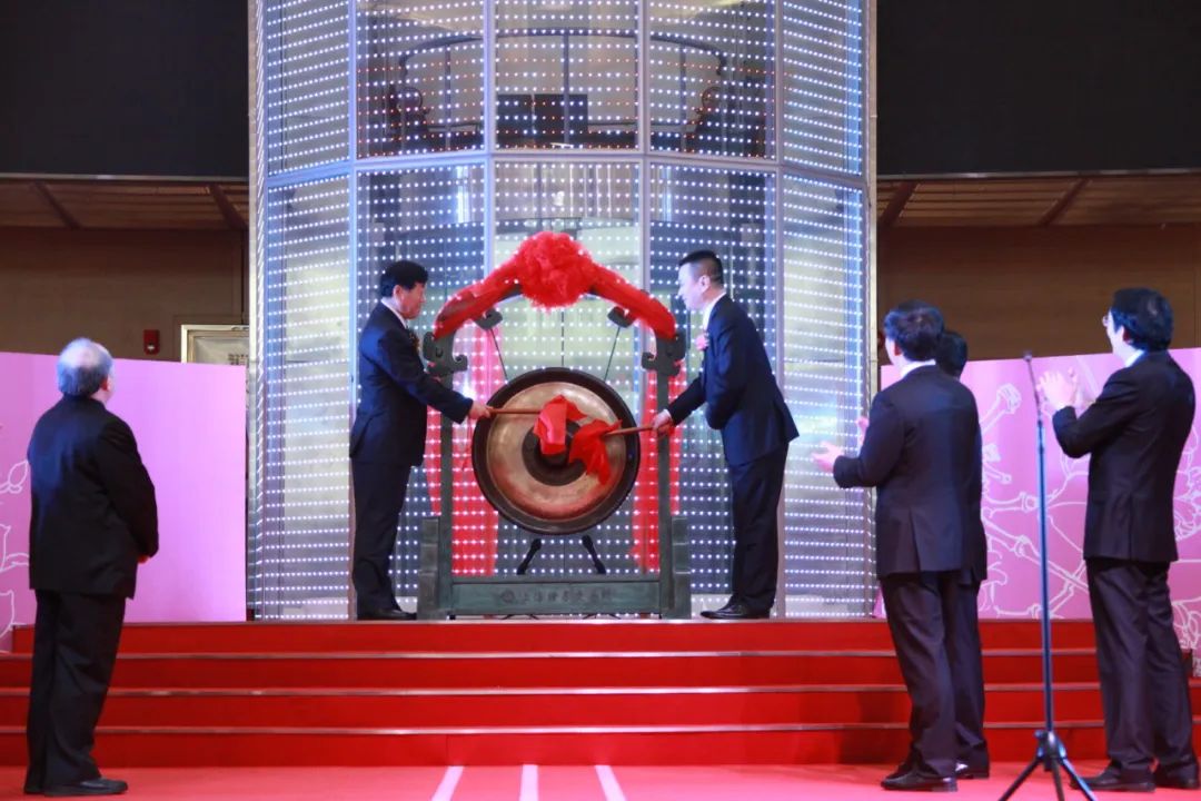【三十而励 驾领风华】东方时尚之——血气方刚