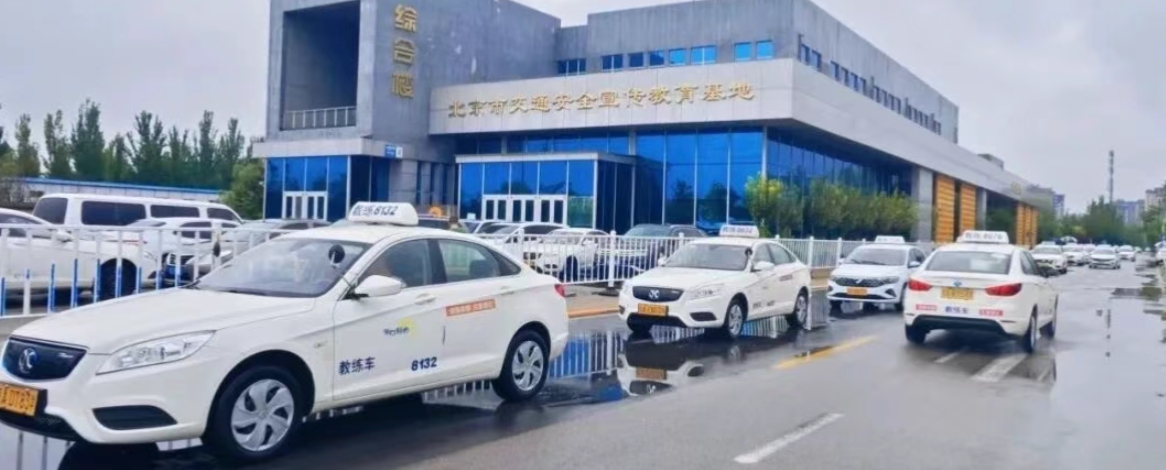 雨天行车遇到积水怎么办？看完就会有答案！